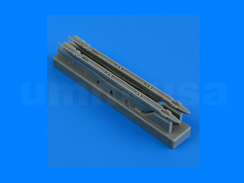 QB49168 Sepecat Jaguar GR.1/GR.1a Upper pylons w/ adapters 1/48